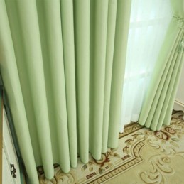 Modernit Yksiväriset Pimennysverhot, Ensiluokkaiset, Mittatilaustyönä Tehdyt Olohuoneen Ja Ruokailutilan Verhot