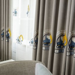 Sarjakuvakirjailtu Verho Mittatilaustyönä Lastenhuoneeseen