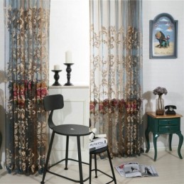 Ylellinen Läpikuultava...