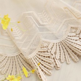 Mittatilaustyönä Tehty Ylellinen Läpikuultava Verho, Kirjailtu Vuoritylli Olohuoneeseen Ja Makuuhuoneeseen