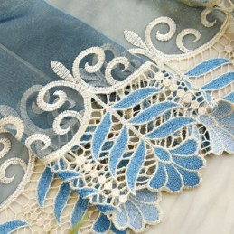 Moderni Kukkakuvioinen Verho Mittatilaustyönä Tehty Tylli-Ikkunaverho Olohuoneeseen Ja Makuuhuoneeseen