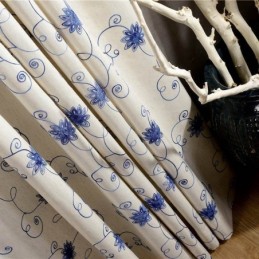 Mittatilaustyönä Tehty Amerikkalainen Yksinkertainen Verho, Sininen Kirjonta, Eristetty Pehmeä Puuvillainen Pellavakangas