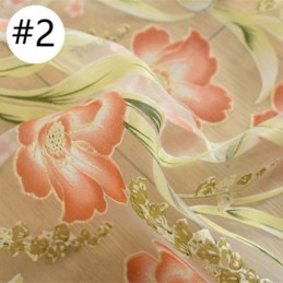 Eurooppalainen Kukkakuvioinen Tulliverho Mittatilaustyönä Tehtyyn Pastoraalityyliin Olohuoneeseen