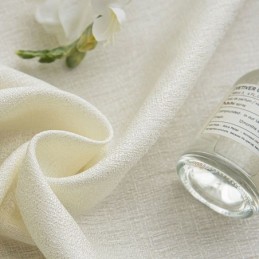 Yksiväriset Tylliverhot Pohjoismaisesta Ikkunanäytöstä Olohuoneeseen