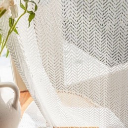 Kalanluusta Tehdyt Tylliverhot Ikkunanäytölle Olohuoneeseen Ja Makuuhuoneeseen