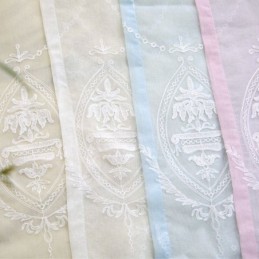 Mittatilaustyönä Tehty Eurooppalainen Verho, Läpikuultava Kirjailtu Ikkunaseinä Olohuoneeseen, Makuuhuoneeseen