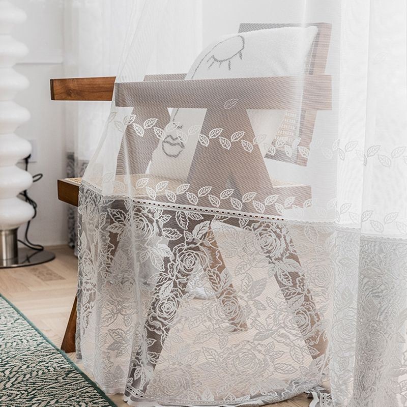 Moderni Kukkakuvioinen Verho Mittatilaustyönä Tehty Tylli-Ikkunaverho Olohuoneeseen Ja Makuuhuoneeseen