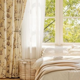 Verhot Amerikkalaistyylisillä Kukkakuvioilla Ja Pimennyksillä