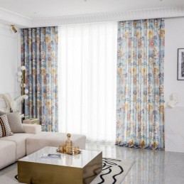 Pohjoismainen Verho Mittatilaustyönä Tehtyyn Kukkakuvioiseen Puuvillaverhoon