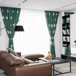 Mittatilaustyönä Tehty Puuvillaverho Kukkakuviolla, Pohjoismaiseen Tyyliin