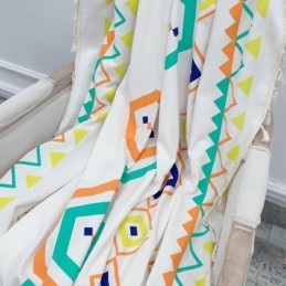 Pellavaverhot Geometrisella Kuvioinnilla Pohjoismaiseen Tyyliin Olohuoneeseen Ja Makuuhuoneeseen