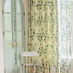 Chevron-Verhot Amerikkalaistyylisillä Lehtikuvioilla