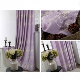 Mittatilaustyönä Tehty Pohjoismainen Kasvibrodeerattu Verho Olohuoneeseen Ja Makuuhuoneeseen