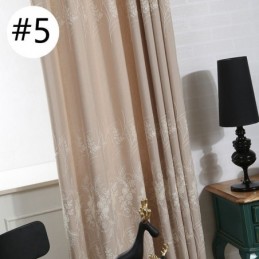 Mittatilaustyönä Tehty Pohjoismainen Kasvibrodeerattu Verho Olohuoneeseen Ja Makuuhuoneeseen