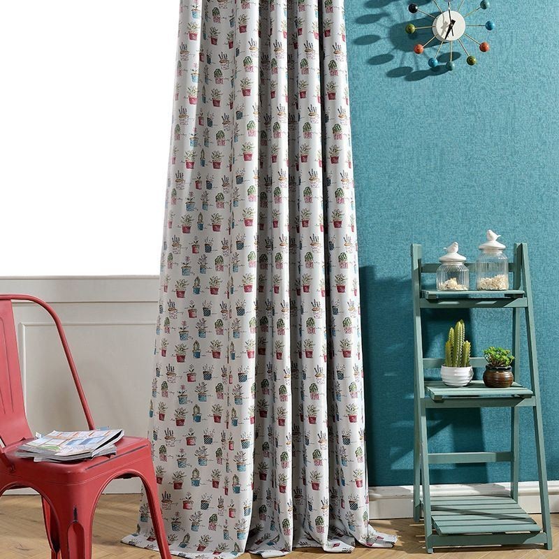 Pohjoismainen Pimennysverho Mittatilaustyönä Tehty Ruukkukasvikuvioinen Verho Olohuoneeseen Ja Makuuhuoneeseen