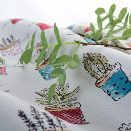 Pohjoismainen Pimennysverho Mittatilaustyönä Tehty Ruukkukasvikuvioinen Verho Olohuoneeseen Ja Makuuhuoneeseen