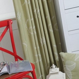 Puuvillaiset Pimennysverhot, Kirjailtuja Pohjoismaisia Oksia