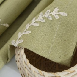 Puuvillaiset Pimennysverhot, Kirjailtuja Pohjoismaisia Oksia