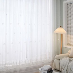 Brodeerattu Pimennysverho...