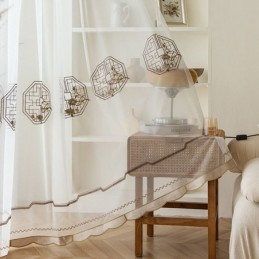 Ylellinen Valkoinen Läpikuultava Verho Mittatilaustyönä, Korkealaatuista Tylliä, Kirjailtu Verho