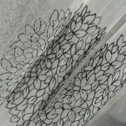 Hengittävä, Läpikuultava Verho Mittatilaustyönä, Kukkakuvioinen Olohuoneen Verho, Jossa On Kukkakuvio.